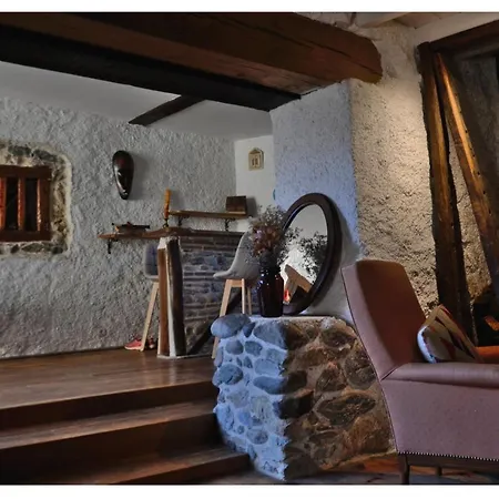 D'hotes Les Chatougoulis Oda ve Kahvaltı