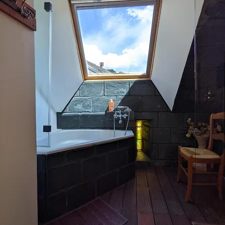 D'hotes Les Chatougoulis Bed & Breakfast 3*