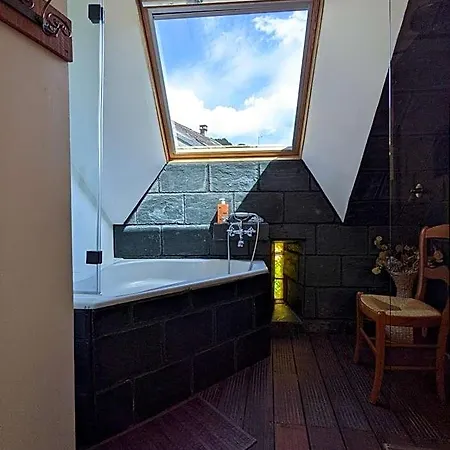 D'hotes Les Chatougoulis Bed and Breakfast 3*